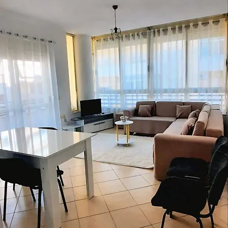 C'E Casa Holiday Apartment Vlore Near The Sea, Netflix, Parking, Balcony, Fast Wi-Fi Exterior photo