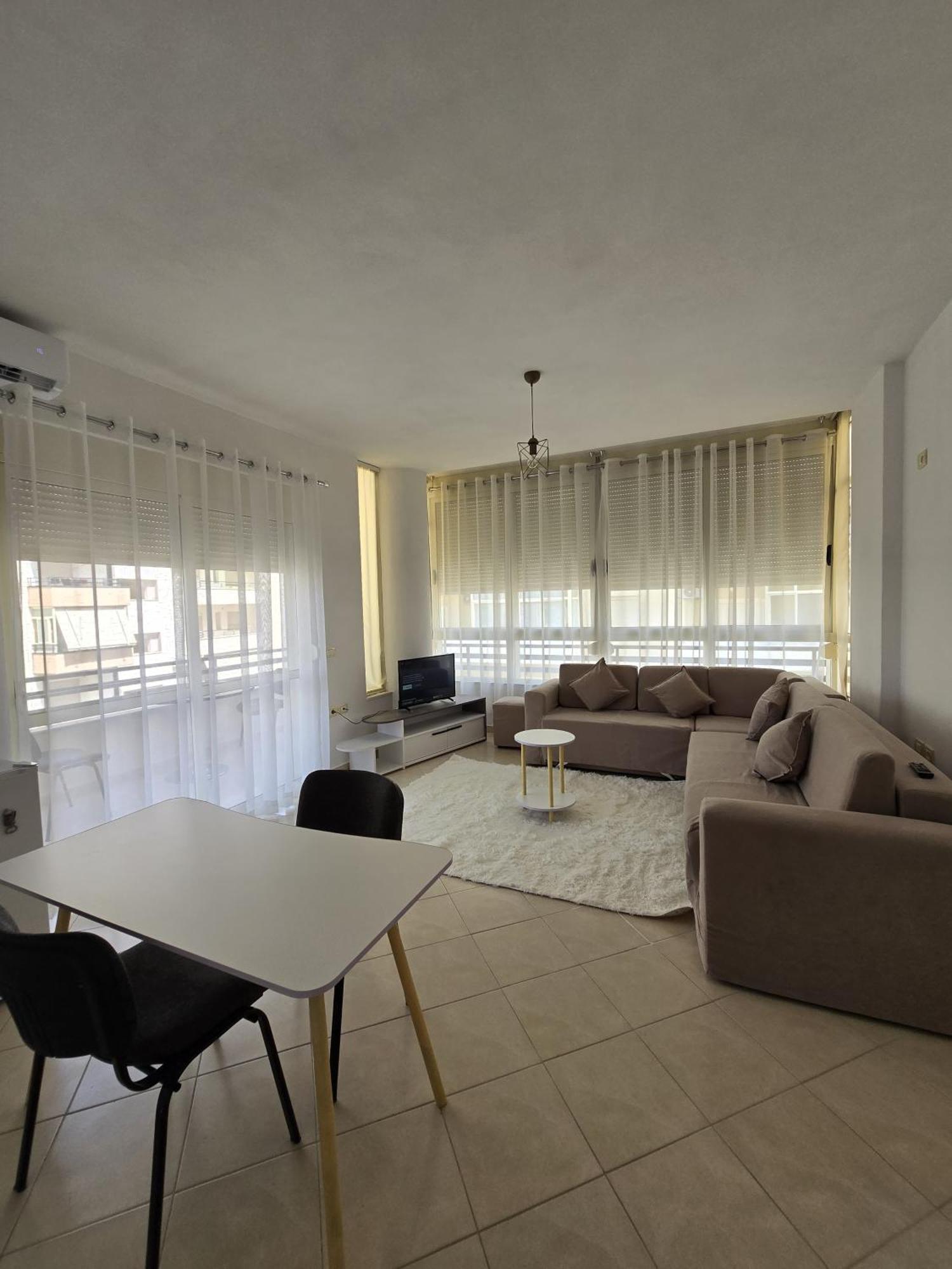 C'e Casa Near The Sea, Netflix, Parking, Balcony, Fast Wi-fi Vlorë