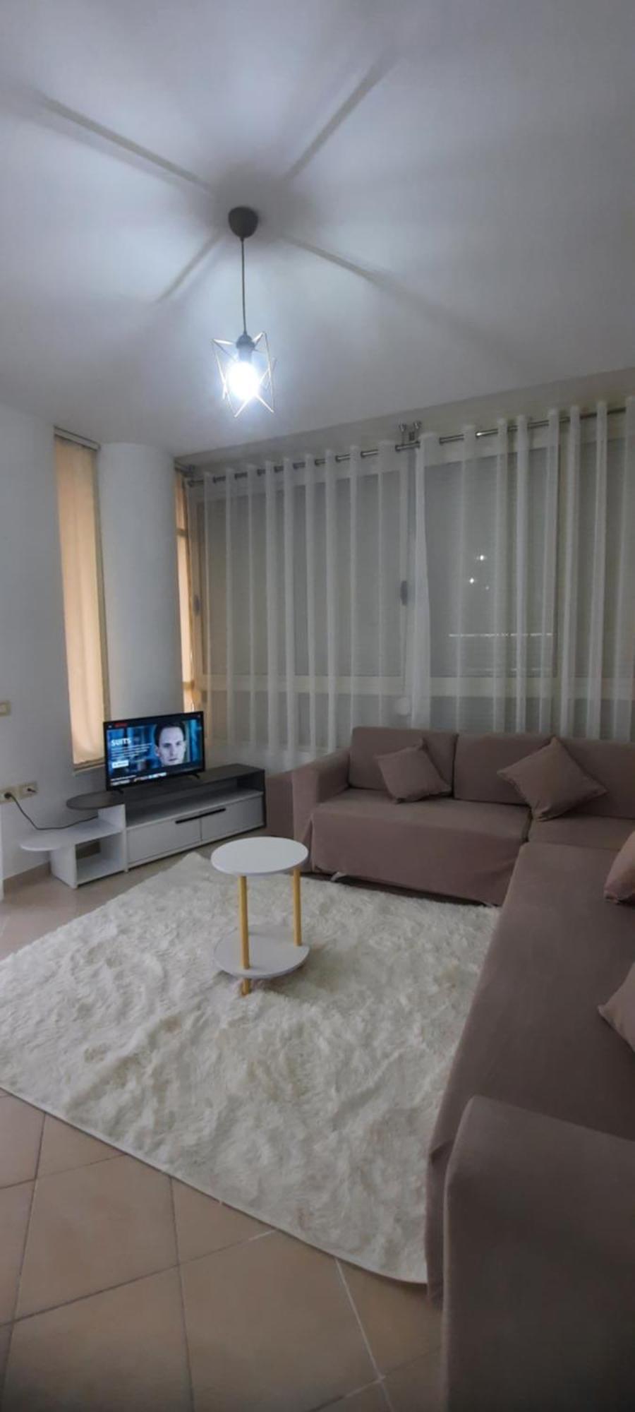 Apartmán C'e Casa Near The Sea, Netflix, Parking, Balcony, Fast Wi-fi Vlorë