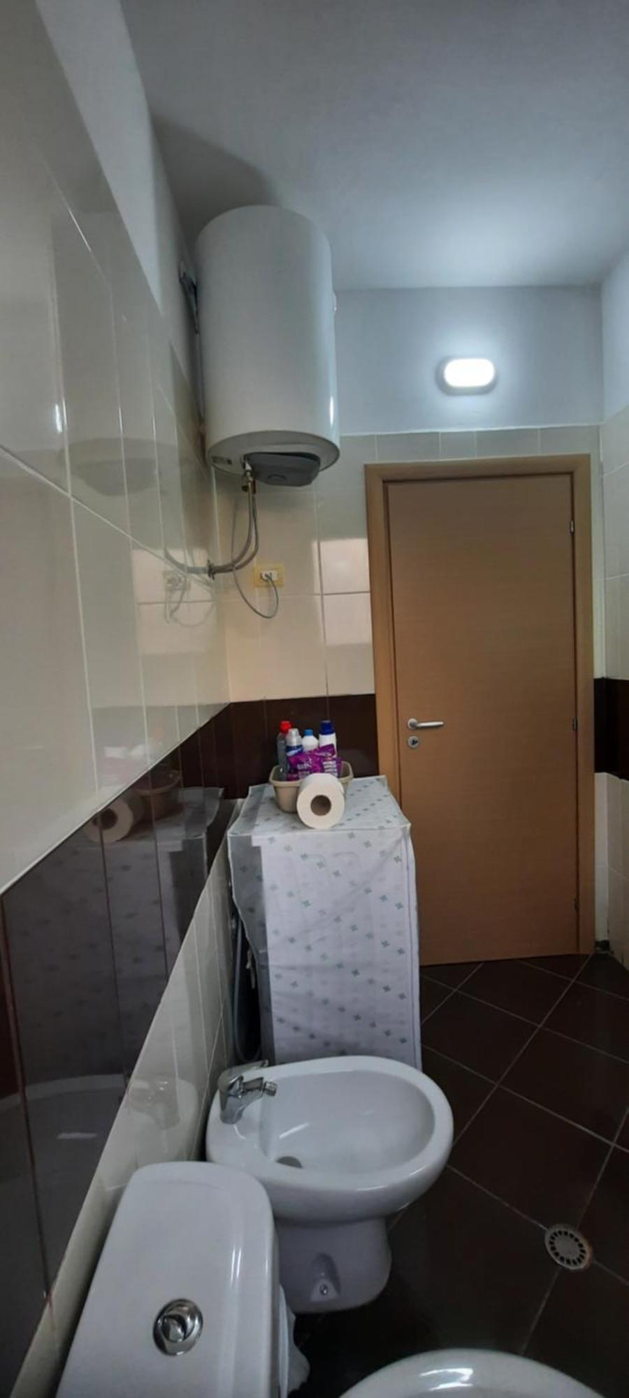 C'e Casa Near The Sea, Netflix, Parking, Balcony, Fast Wi-fi *