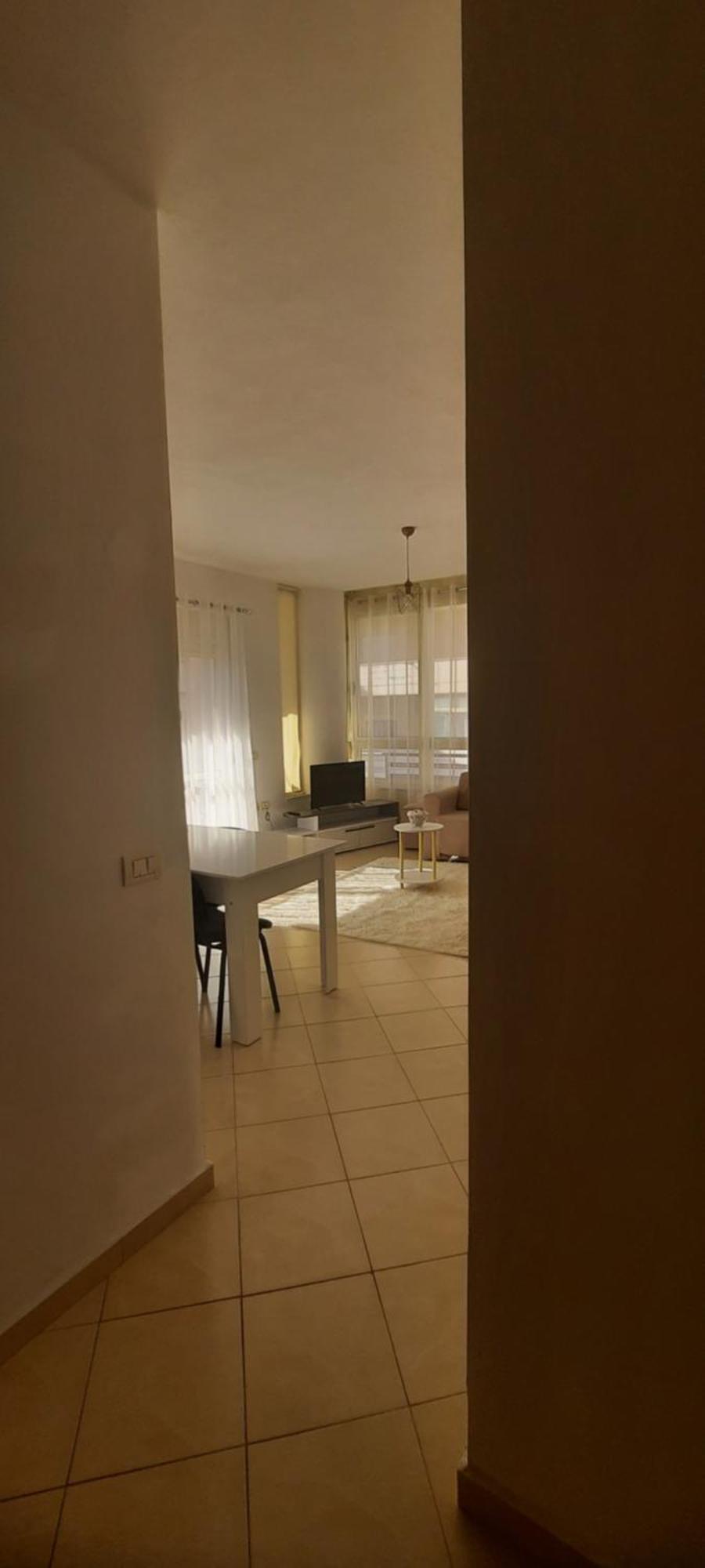 C'e Casa Near The Sea, Netflix, Parking, Balcony, Fast Wi-fi * Vlorë