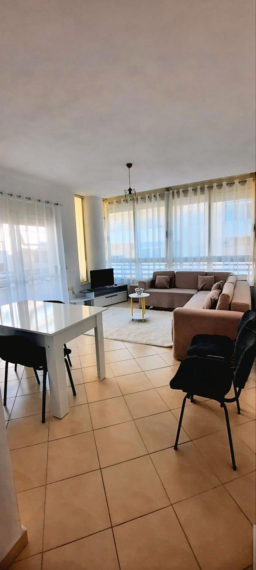 C'e Casa Near The Sea, Netflix, Parking, Balcony, Fast Wi-fi Apartmán Vlorë